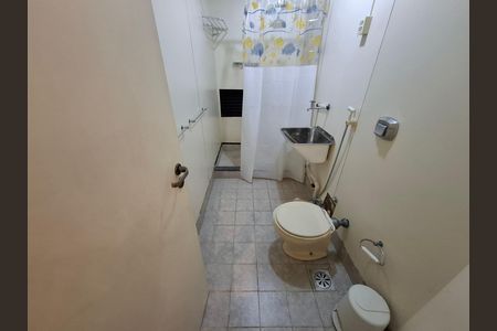 Apartamento para alugar com 110m², 2 quartos e 1 vaga Apartamento para alugar com 110m², 2 quartos e 1 vagaBanheiro da suíte
