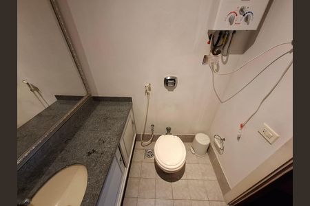 Apartamento para alugar com 110m², 2 quartos e 1 vaga Apartamento para alugar com 110m², 2 quartos e 1 vagaBanheiro 2