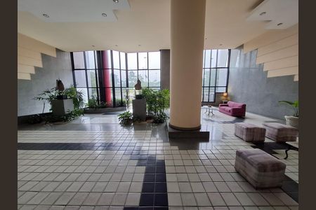 Apartamento para alugar com 110m², 2 quartos e 1 vaga Apartamento para alugar com 110m², 2 quartos e 1 vagaHall de entrada