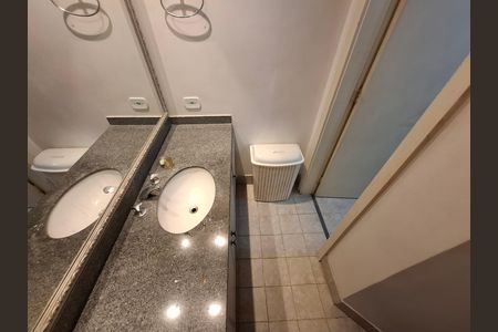 Apartamento para alugar com 110m², 2 quartos e 1 vaga Apartamento para alugar com 110m², 2 quartos e 1 vagaBanheiro da suíte