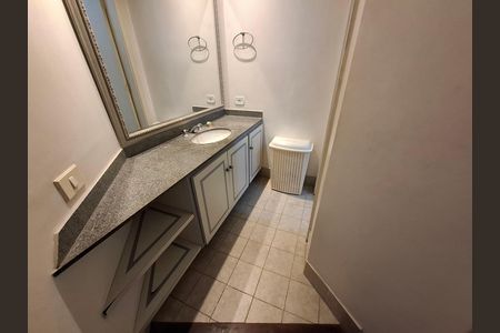 Apartamento para alugar com 110m², 2 quartos e 1 vaga Apartamento para alugar com 110m², 2 quartos e 1 vagaBanheiro da suíte