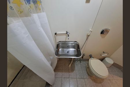 Apartamento para alugar com 110m², 2 quartos e 1 vaga Apartamento para alugar com 110m², 2 quartos e 1 vagaBanheiro da suíte