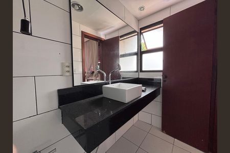 Apartamento à venda com 102m², 2 quartos e 2 vagas Apartamento à venda com 102m², 2 quartos e 2 vagasBanheiro do Quarto 2