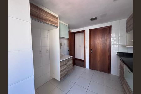 Apartamento à venda com 102m², 2 quartos e 2 vagas Apartamento à venda com 102m², 2 quartos e 2 vagasCozinha