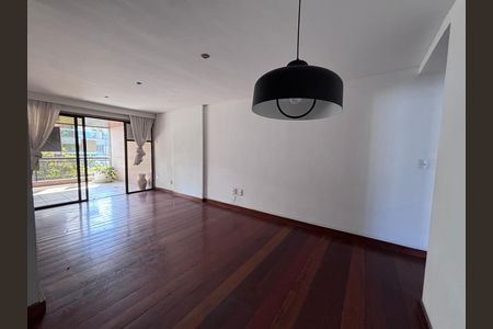 Apartamento à venda com 102m², 2 quartos e 2 vagas Apartamento à venda com 102m², 2 quartos e 2 vagasSala