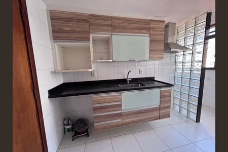 Apartamento à venda com 102m², 2 quartos e 2 vagas Apartamento à venda com 102m², 2 quartos e 2 vagasCozinha