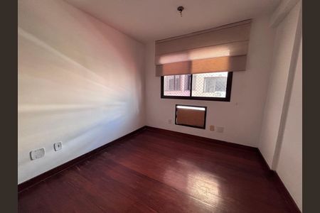 Apartamento à venda com 102m², 2 quartos e 2 vagas Apartamento à venda com 102m², 2 quartos e 2 vagasQuarto 1