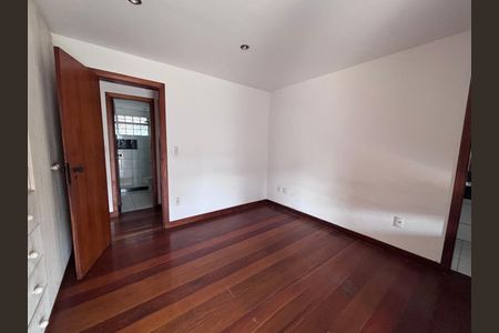 Apartamento à venda com 102m², 2 quartos e 2 vagas Apartamento à venda com 102m², 2 quartos e 2 vagasQuarto 2