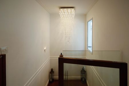 Casa de condomínio à venda com 235m², 4 quartos e 3 vagas Casa de condomínio à venda com 235m², 4 quartos e 3 vagasSala