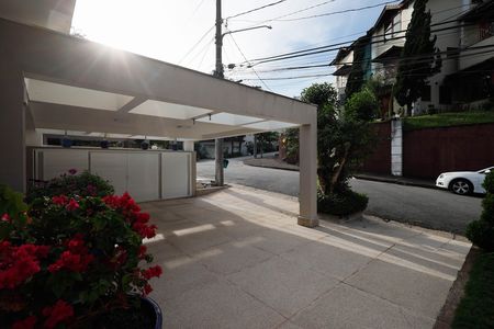 Casa de condomínio à venda com 235m², 4 quartos e 3 vagas Casa de condomínio à venda com 235m², 4 quartos e 3 vagasGaragem