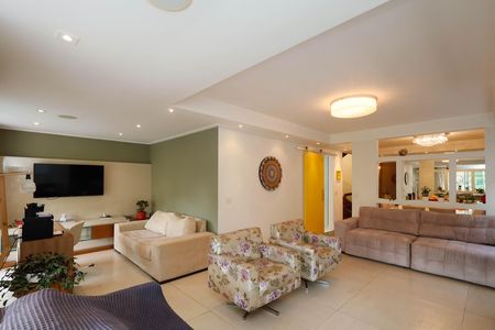 Casa de condomínio à venda com 235m², 4 quartos e 3 vagas Casa de condomínio à venda com 235m², 4 quartos e 3 vagasSala