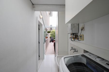 Casa de condomínio à venda com 235m², 4 quartos e 3 vagas Casa de condomínio à venda com 235m², 4 quartos e 3 vagasÁrea de Serviço