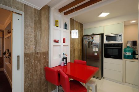 Casa de condomínio à venda com 235m², 4 quartos e 3 vagas Casa de condomínio à venda com 235m², 4 quartos e 3 vagasCozinha