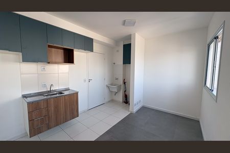 Apartamento para alugar com 34m², 2 quartos e 1 vaga Apartamento para alugar com 34m², 2 quartos e 1 vagaCozinha e Área de Serviço