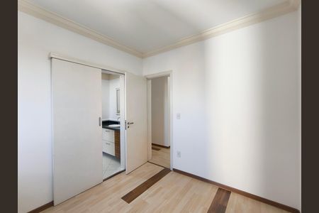 Apartamento para alugar com 140m², 4 quartos e 2 vagas Apartamento para alugar com 140m², 4 quartos e 2 vagasQuarto 4