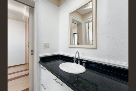 Apartamento para alugar com 140m², 4 quartos e 2 vagas Apartamento para alugar com 140m², 4 quartos e 2 vagasBanheiro 3