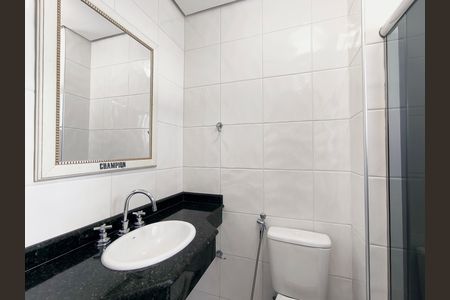 Apartamento para alugar com 140m², 4 quartos e 2 vagas Apartamento para alugar com 140m², 4 quartos e 2 vagasBanheiro da Suíte 2