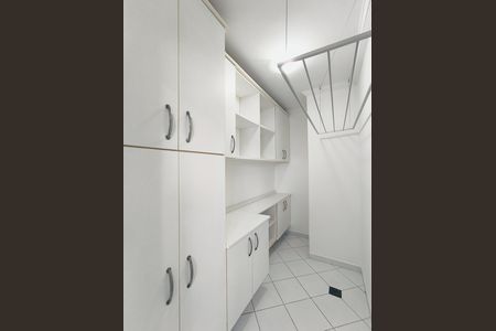 Apartamento para alugar com 140m², 4 quartos e 2 vagas Apartamento para alugar com 140m², 4 quartos e 2 vagasÁrea de Serviço