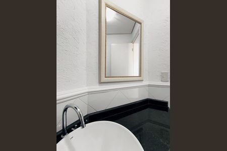 Apartamento para alugar com 140m², 4 quartos e 2 vagas Apartamento para alugar com 140m², 4 quartos e 2 vagasLavabo
