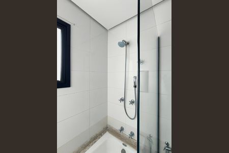 Apartamento para alugar com 140m², 4 quartos e 2 vagas Apartamento para alugar com 140m², 4 quartos e 2 vagasBanheiro da Suíte 1