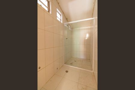 Casa à venda com 220m², 6 quartos e 2 vagasBanheiro - Casa 3