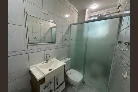 Banheiro de apartamento para alugar com 1 quarto, 29m² em Centro, São Vicente