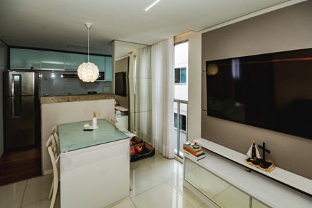 Sala de apartamento para alugar com 2 quartos, 47m² em Itatiaia, Belo Horizonte