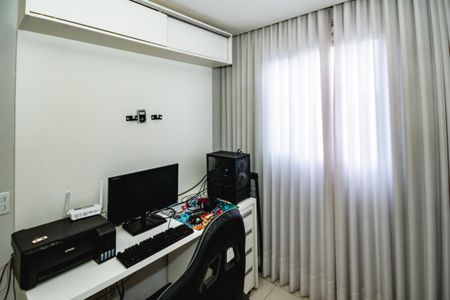 Quarto 1 de apartamento para alugar com 2 quartos, 47m² em Itatiaia, Belo Horizonte