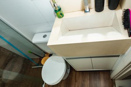 Banheiro de apartamento para alugar com 2 quartos, 47m² em Itatiaia, Belo Horizonte
