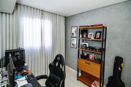 Quarto 1 de apartamento para alugar com 2 quartos, 47m² em Itatiaia, Belo Horizonte