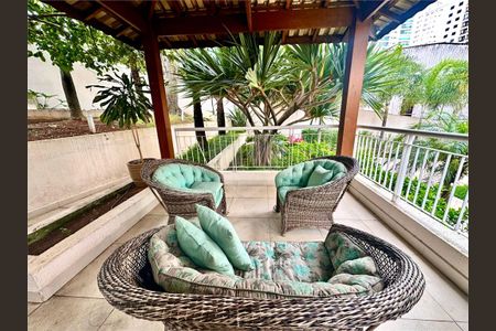 Apartamento à venda com 104m², 2 quartos e 2 vagas