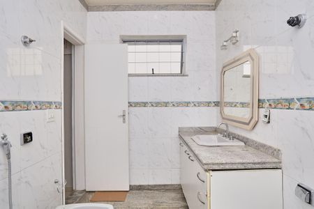 Casa para alugar com 360m², 4 quartos e 5 vagasBanheiro da Suíte 1