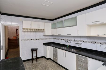 Casa para alugar com 360m², 4 quartos e 5 vagasCozinha
