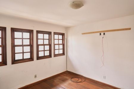 Casa para alugar com 360m², 4 quartos e 5 vagasSala 1