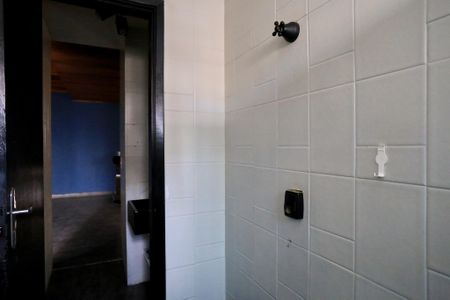 Casa para alugar com 360m², 4 quartos e 5 vagasBanheiro