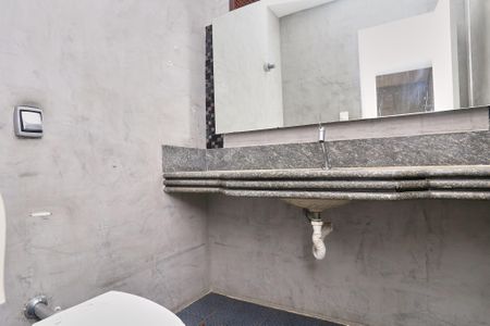 Casa para alugar com 360m², 4 quartos e 5 vagasLavabo