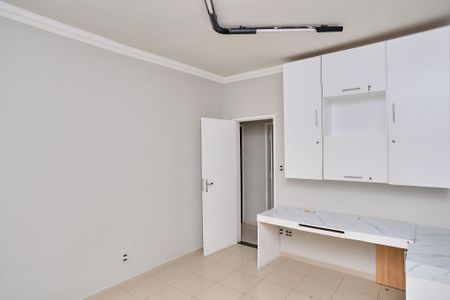 Casa para alugar com 360m², 4 quartos e 5 vagasQuarto