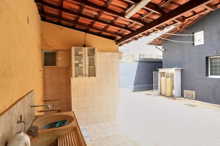 Casa para alugar com 360m², 4 quartos e 5 vagasÁrea de Serviço
