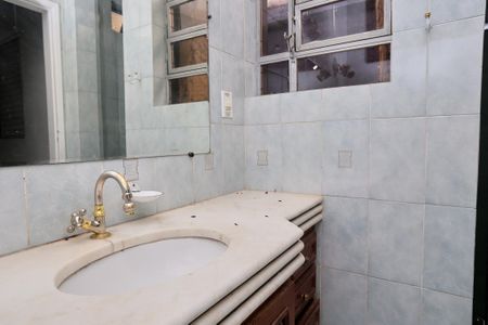 Casa para alugar com 360m², 4 quartos e 5 vagasBanheiro da Suíte 2