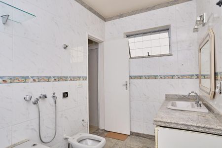 Casa para alugar com 360m², 4 quartos e 5 vagasBanheiro da Suíte 1