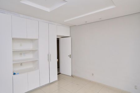 Casa para alugar com 360m², 4 quartos e 5 vagasSuíte 1