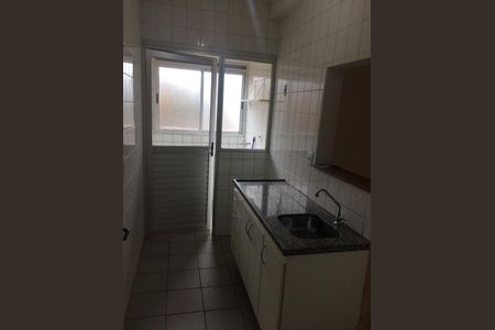 Cozinha de apartamento à venda com 2 quartos, 56m² em Cohab, São Paulo