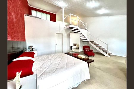 Casa à venda com 4 quartos, 570m² em Vila Irmaos Arnoni, São Paulo