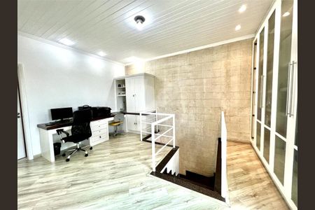 Casa à venda com 4 quartos, 570m² em Vila Irmaos Arnoni, São Paulo