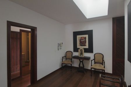 Casa para alugar com 600m², 4 quartos e 4 vagasHall dos Quartos