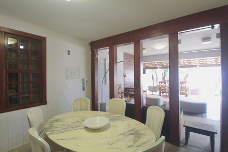 Casa para alugar com 600m², 4 quartos e 4 vagasCozinha