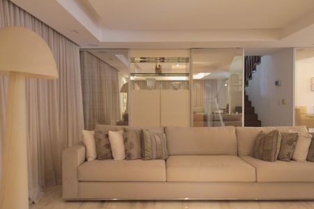 Casa para alugar com 600m², 4 quartos e 4 vagasSala de Estar