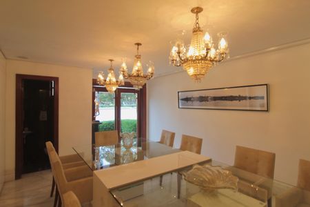 Casa para alugar com 600m², 4 quartos e 4 vagasSala de Jantar