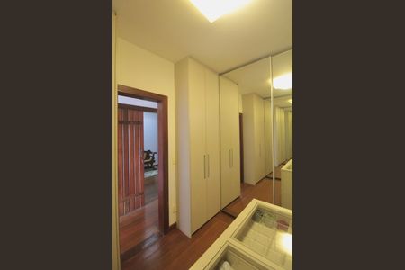 Casa para alugar com 600m², 4 quartos e 4 vagasCloset da Suite 1