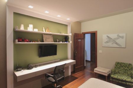 Casa para alugar com 600m², 4 quartos e 4 vagasSuite 2